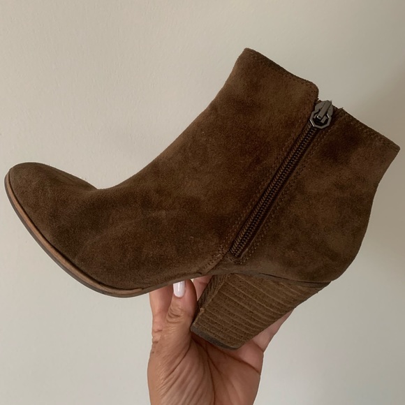 Woman boots - Picture 1 of 8